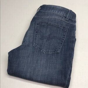 LIKE NEW WRANGLER MID-RISE STRAIGHT LEG JEANS 3/27x32 ⭐️
